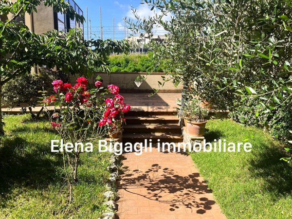 casa indipendente in vendita a Prato