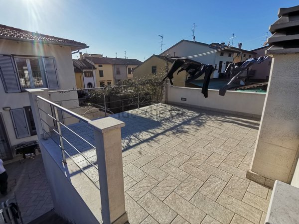 casa indipendente in vendita a Prato