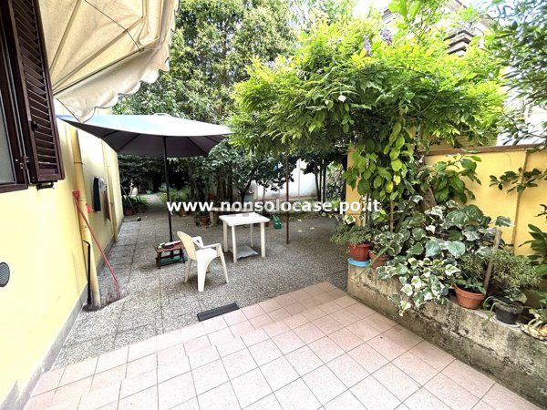casa indipendente in vendita a Prato