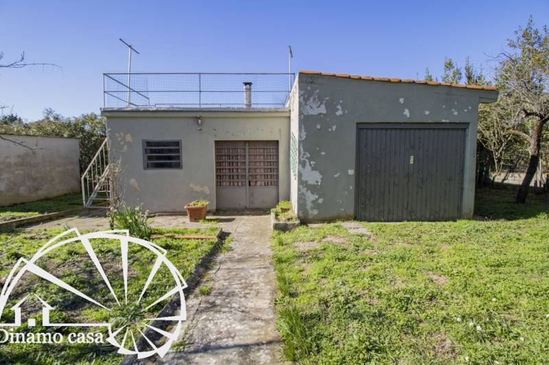 casa indipendente in vendita a Prato