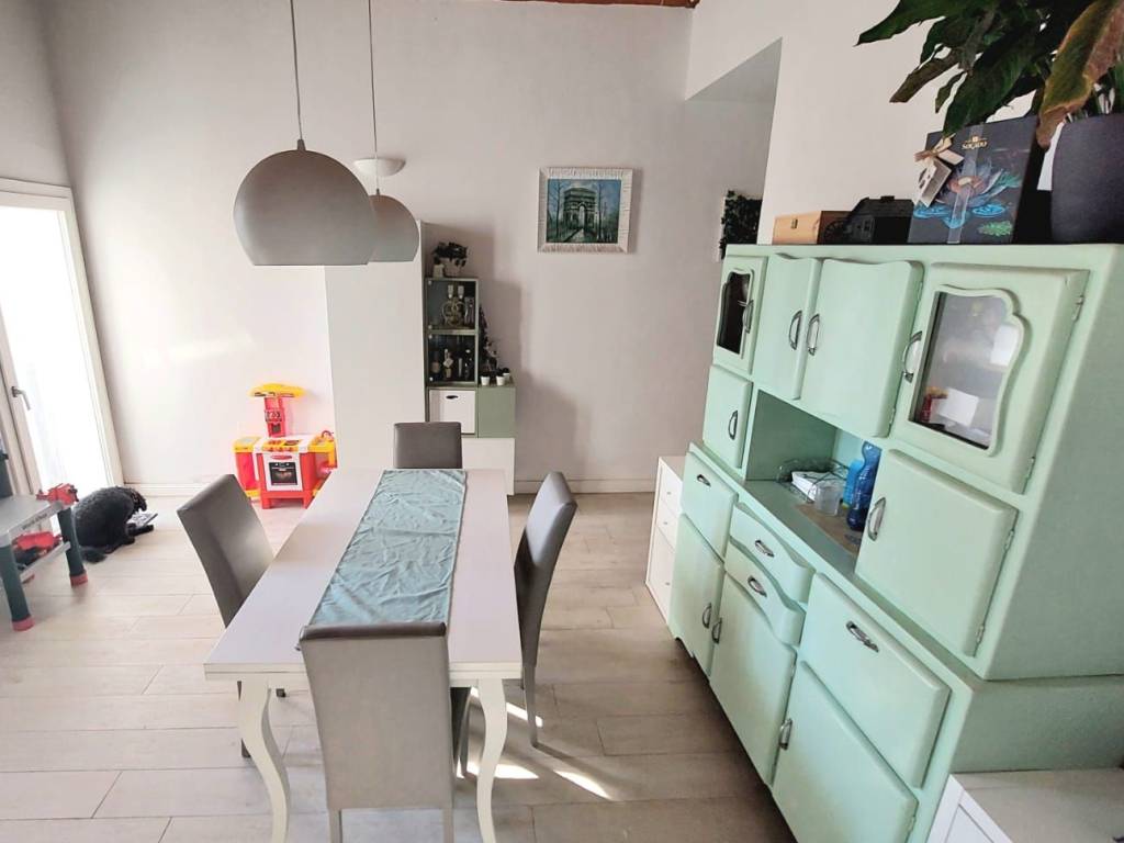 casa indipendente in vendita a Prato in zona Tavola