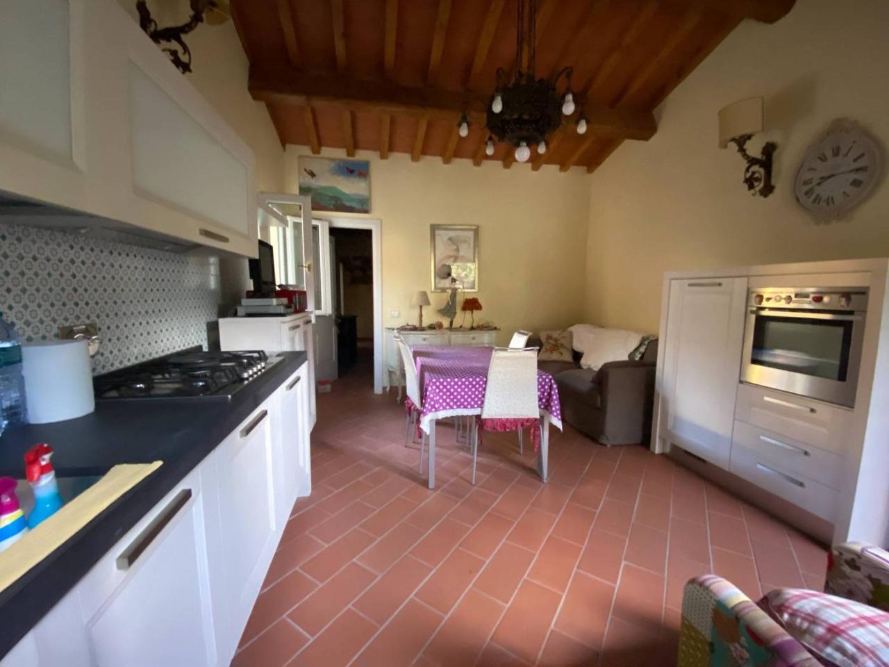 casa indipendente in vendita a Prato