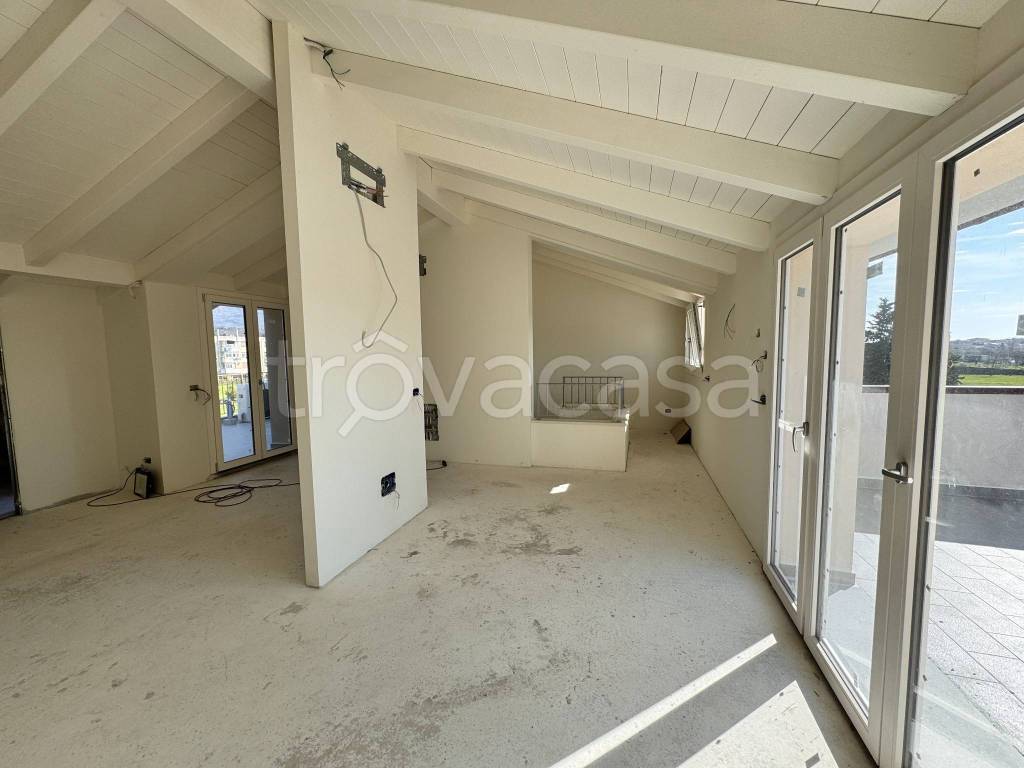 appartamento in vendita a Prato in zona Galceti