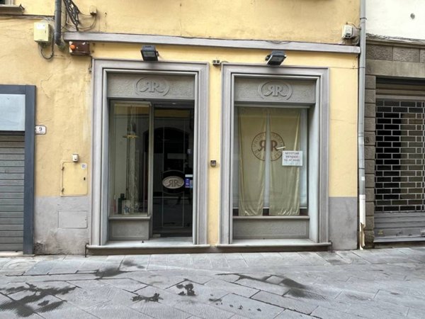 negozio in vendita a Prato