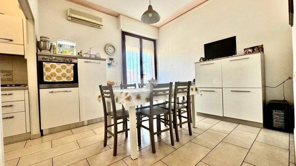 appartamento in vendita a Prato in zona Galciana