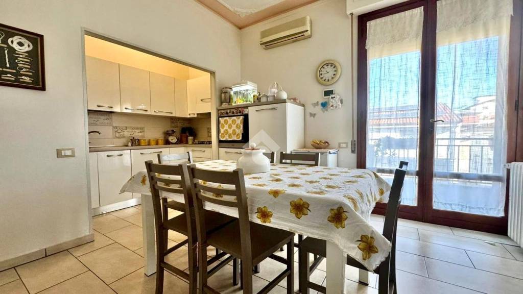 appartamento in vendita a Prato in zona Galciana