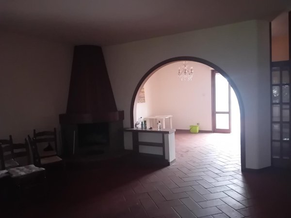 casa indipendente in vendita a Prato in zona Fontanelle