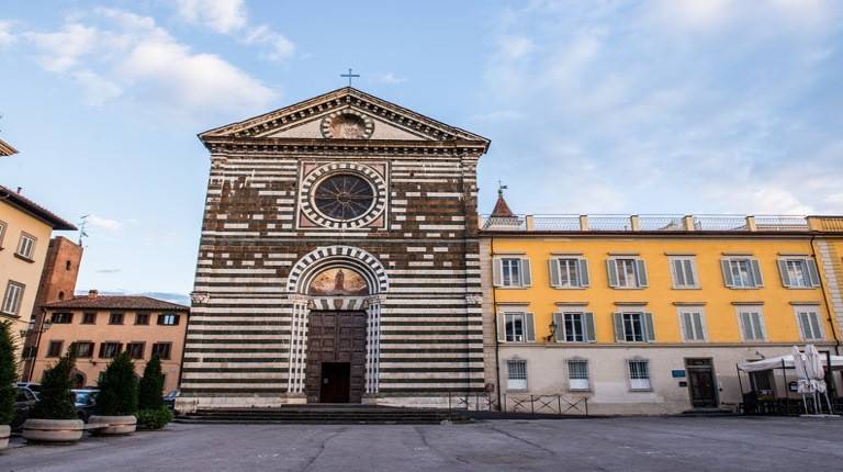 casa indipendente in vendita a Prato