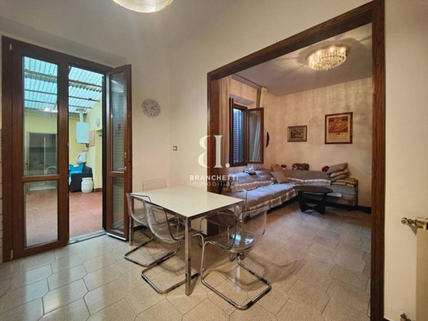 casa indipendente in vendita a Prato in zona Le Badie