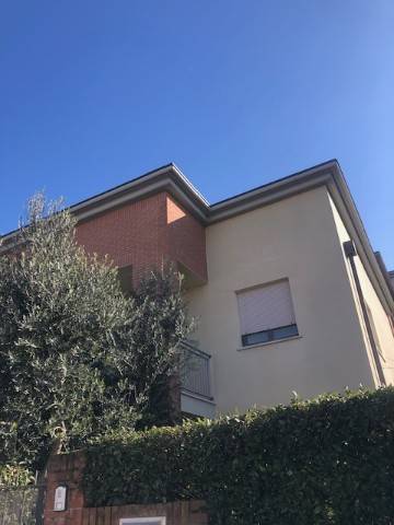 casa indipendente in vendita a Prato in zona San Giusto