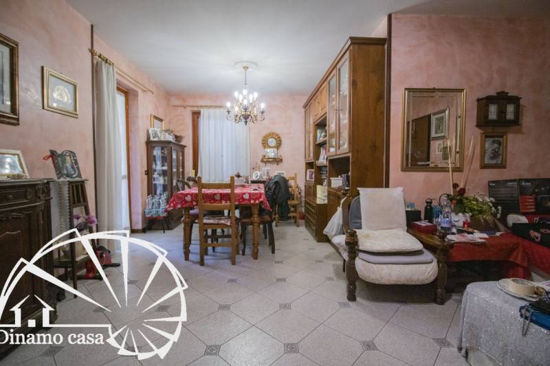 appartamento in vendita a Prato in zona La Macine
