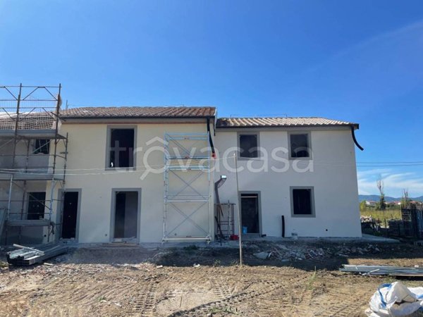 casa indipendente in vendita a Prato in zona Viaccia