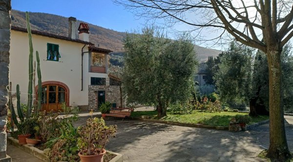 appartamento in vendita a Prato in zona Canneto