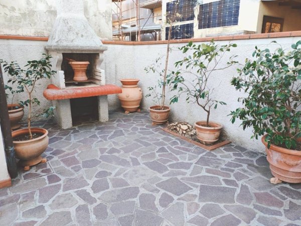 casa indipendente in vendita a Prato in zona San Martino