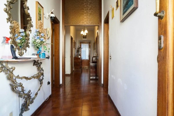 appartamento in vendita a Prato in zona Viaccia