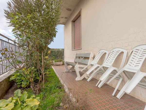 casa indipendente in vendita a Prato in zona Sant'Ippolito