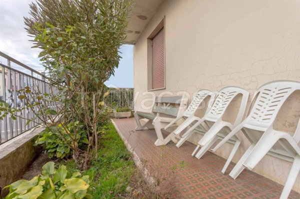 casa indipendente in vendita a Prato in zona Sant'Ippolito