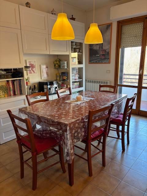 appartamento in vendita a Prato in zona Ponzano