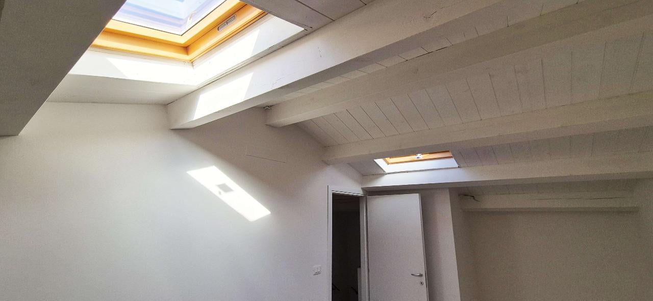 casa indipendente in vendita a Prato in zona Vergaio