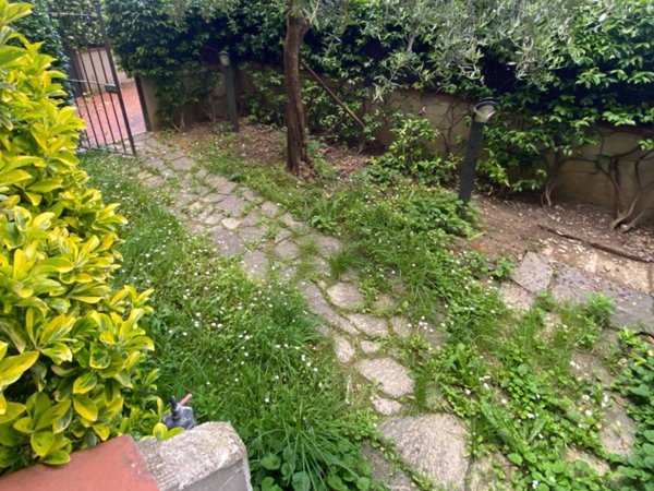 appartamento in vendita a Prato in zona Galciana