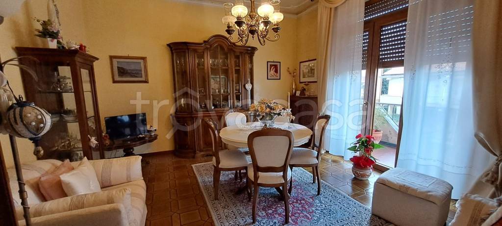 appartamento in vendita a Prato in zona Coiano