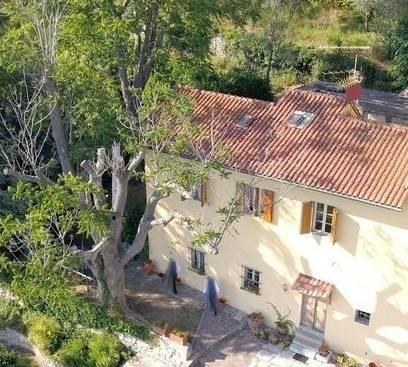 casa indipendente in vendita a Prato