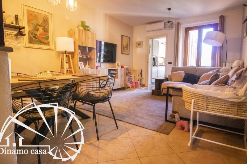 casa indipendente in vendita a Prato