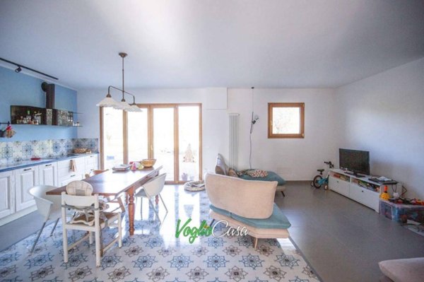 casa indipendente in vendita a Prato in zona La Macine