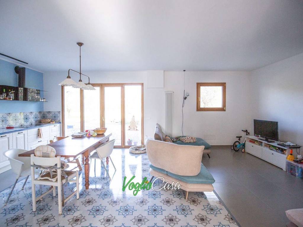casa indipendente in vendita a Prato in zona La Querce