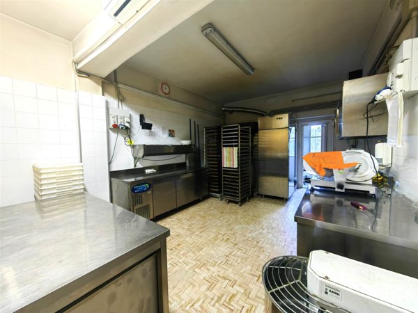 negozio in vendita a Prato