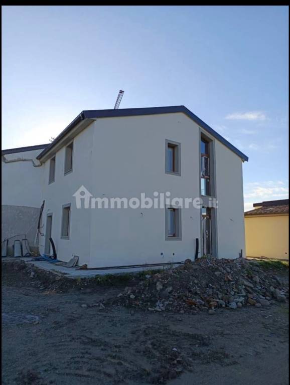 casa indipendente in vendita a Prato in zona Viaccia
