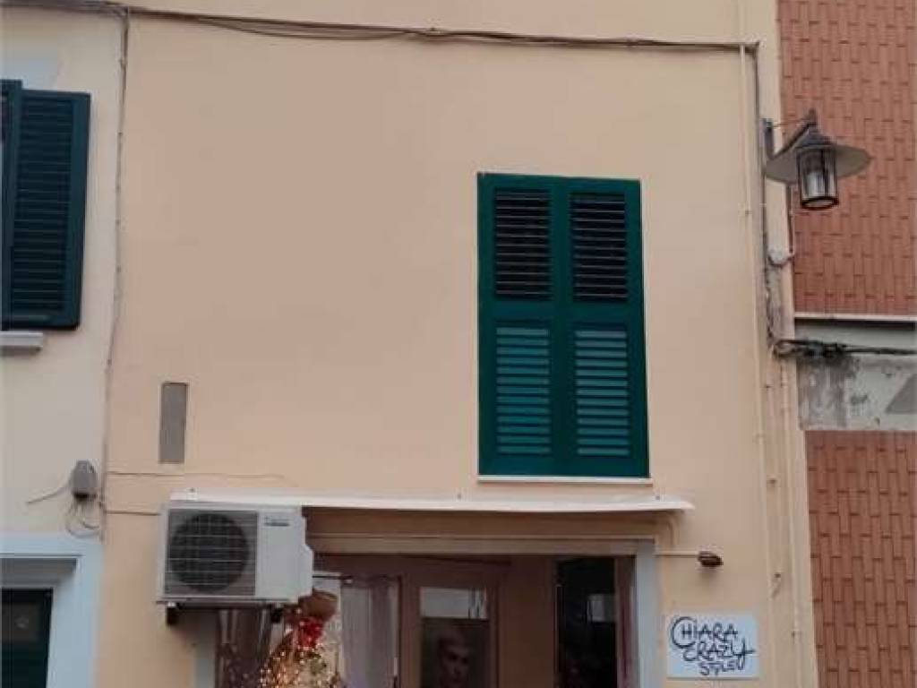 appartamento in vendita a Prato in zona Grignano