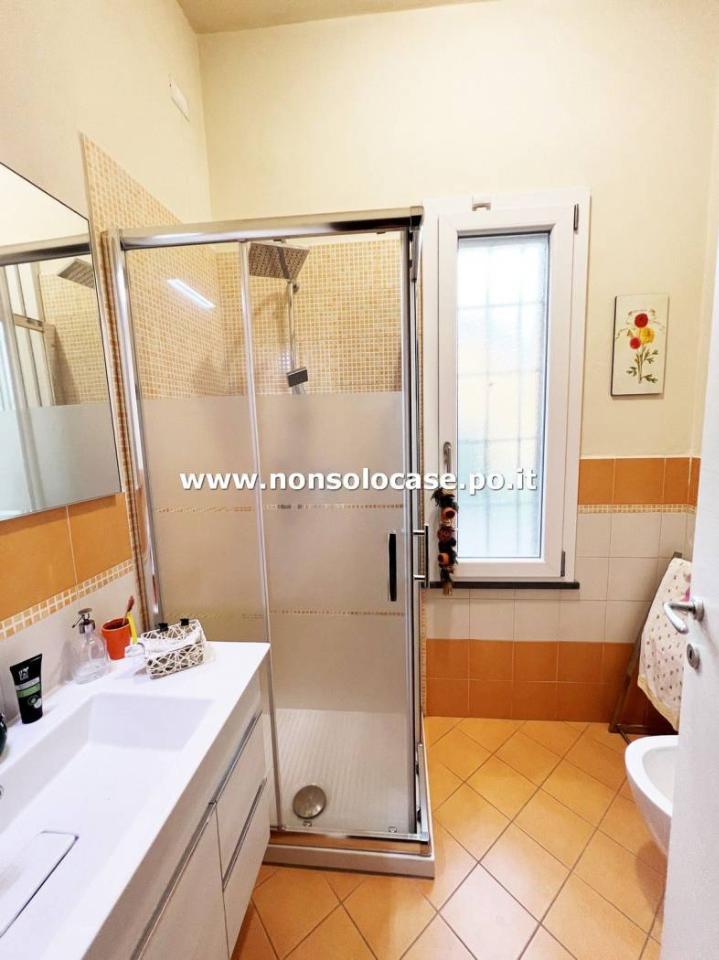 casa indipendente in vendita a Prato in zona Vergaio