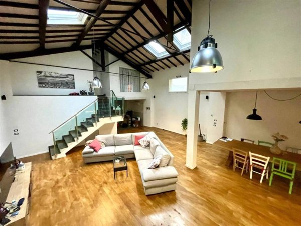 appartamento in vendita a Prato in zona Sant'Ippolito