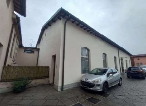 casa semindipendente in vendita a Prato