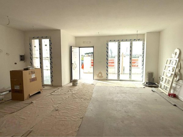 appartamento in vendita a Prato in zona Castelnuovo