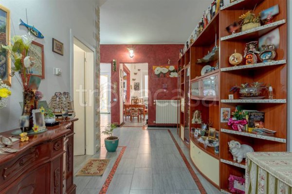 casa indipendente in vendita a Prato