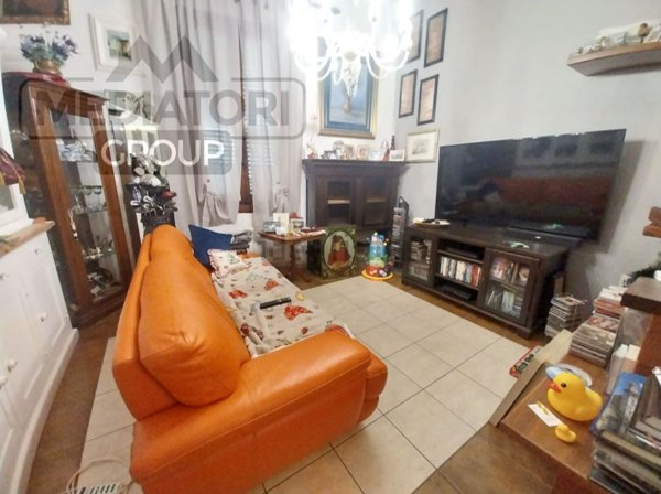 casa indipendente in vendita a Prato