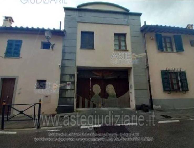 casa indipendente in vendita a Prato