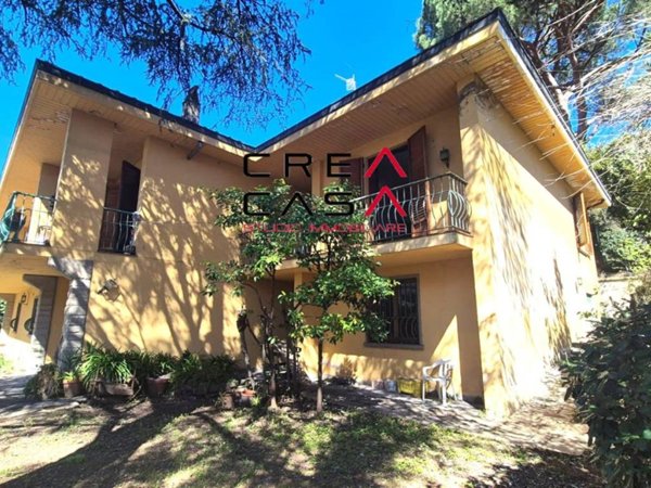 casa indipendente in vendita a Prato