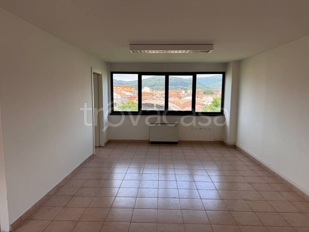 ufficio in vendita a Prato