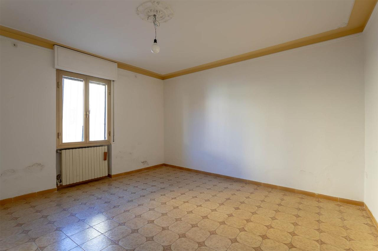 casa indipendente in vendita a Prato in zona Castelnuovo