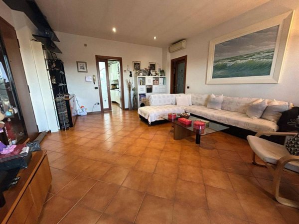 appartamento in vendita a Prato in zona Fontanelle
