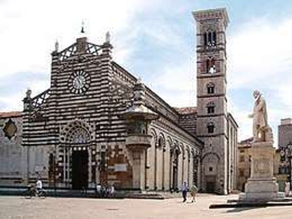 locale di sgombero in vendita a Prato