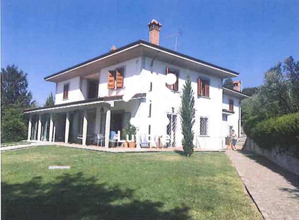 casa indipendente in vendita a Prato in zona Figline