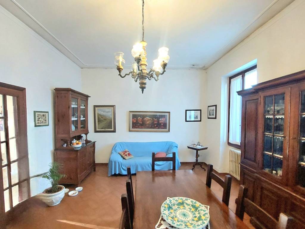 casa indipendente in vendita a Prato in zona Viaccia