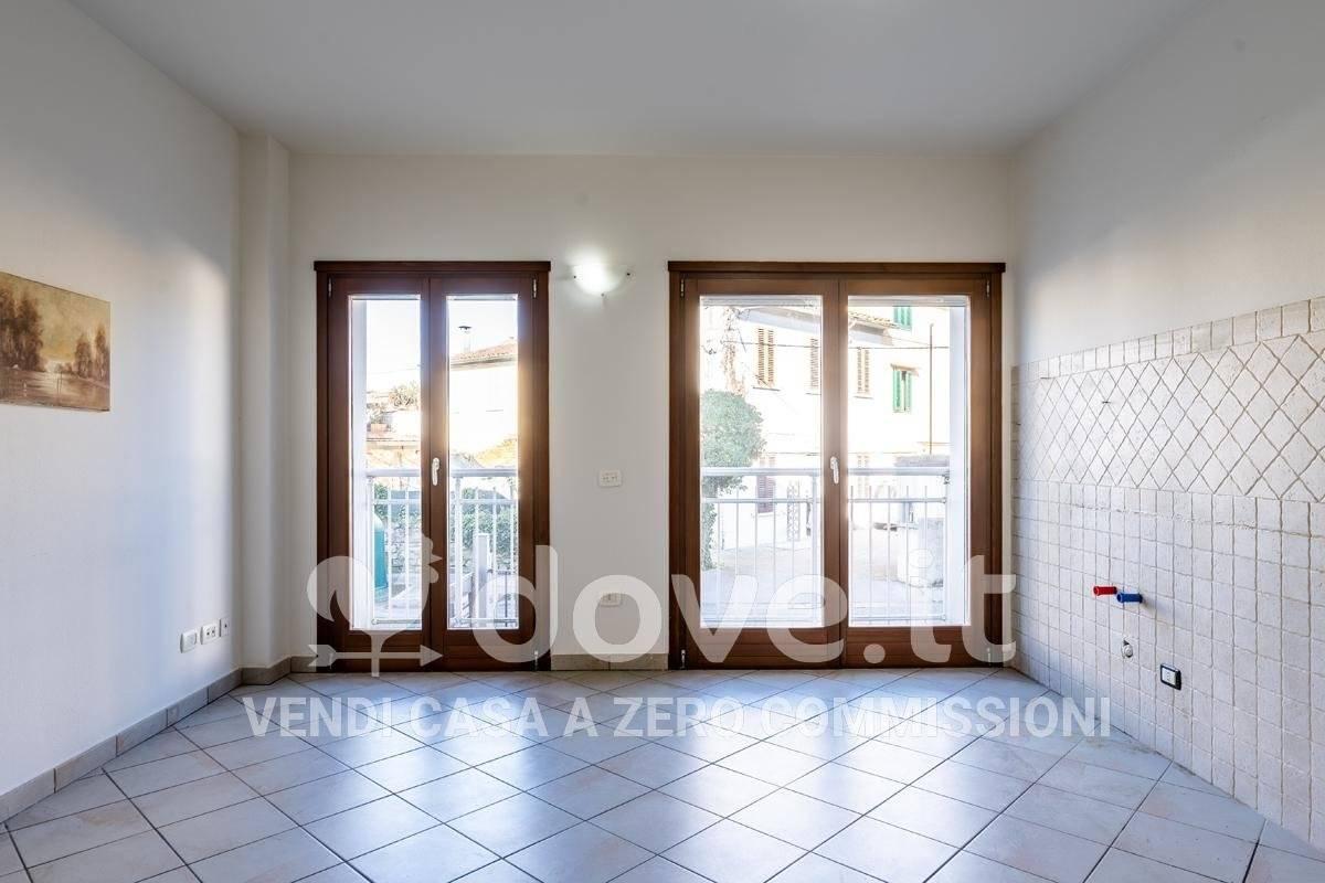 appartamento in vendita a Prato in zona Iolo