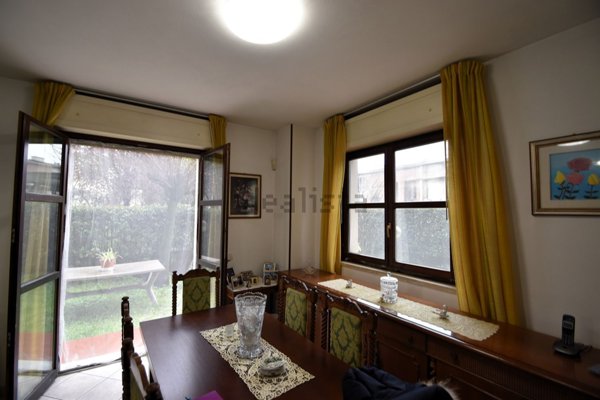 casa indipendente in vendita a Prato