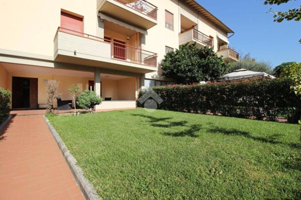 casa indipendente in vendita a Prato in zona Galceti