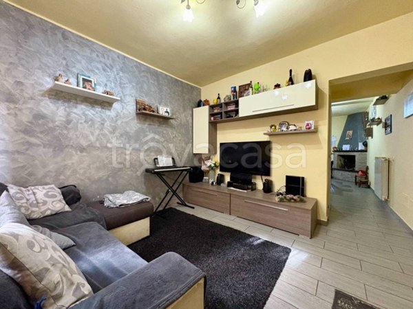 casa indipendente in vendita a Prato